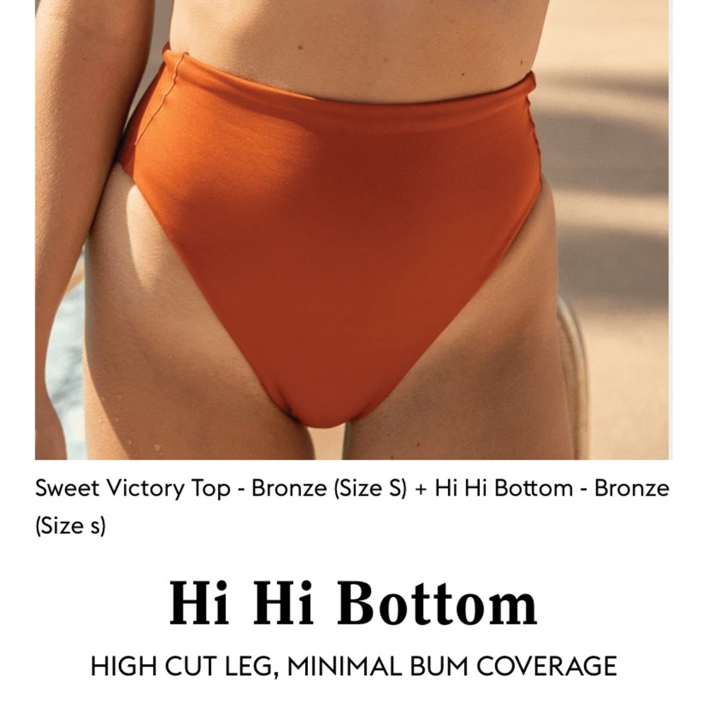 NWOT left on Friday bronze hi hi bottoms